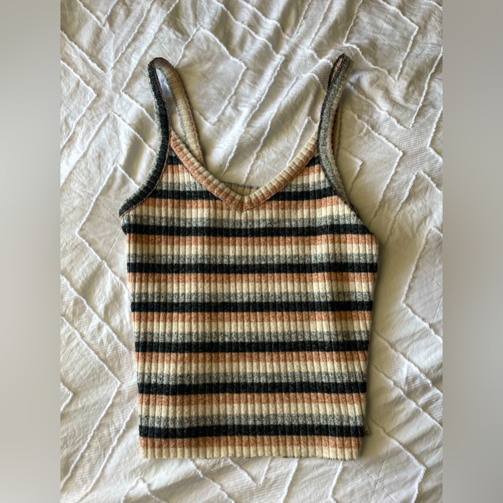 American Eagle - V Neck Stripe Tank Top
